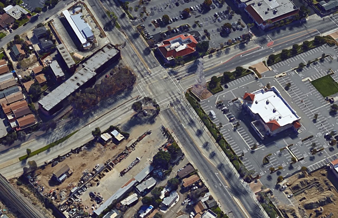 Dos personas mueren en un accidente de tráfico en Pico Rivera