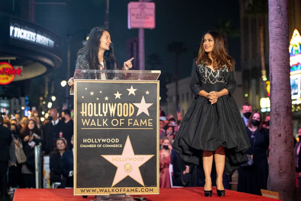 "Salma es una persona de increíble talento, profundidad y compasión. Es una mujer lo suficientemente valiente como para abrir su propio camino", señaló.
<br>