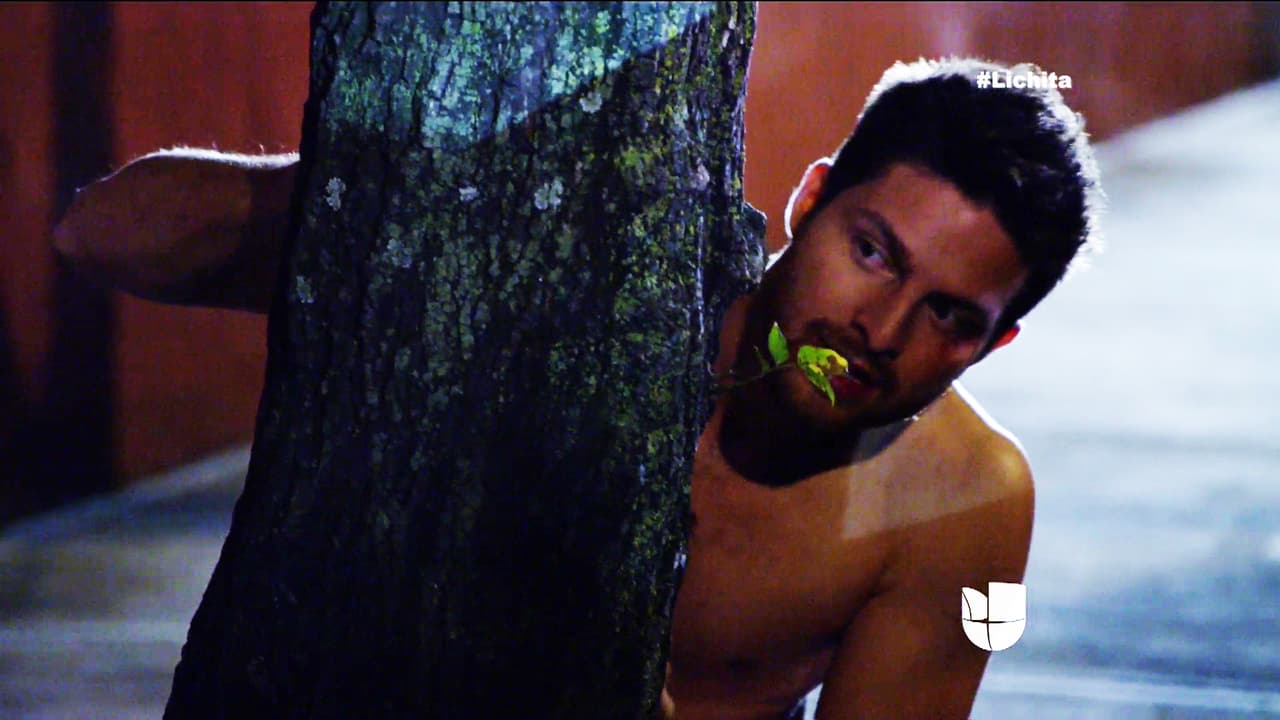 Al parecer, ¡lo asaltaron y lo dejaron como Dios lo trajo al mundo!