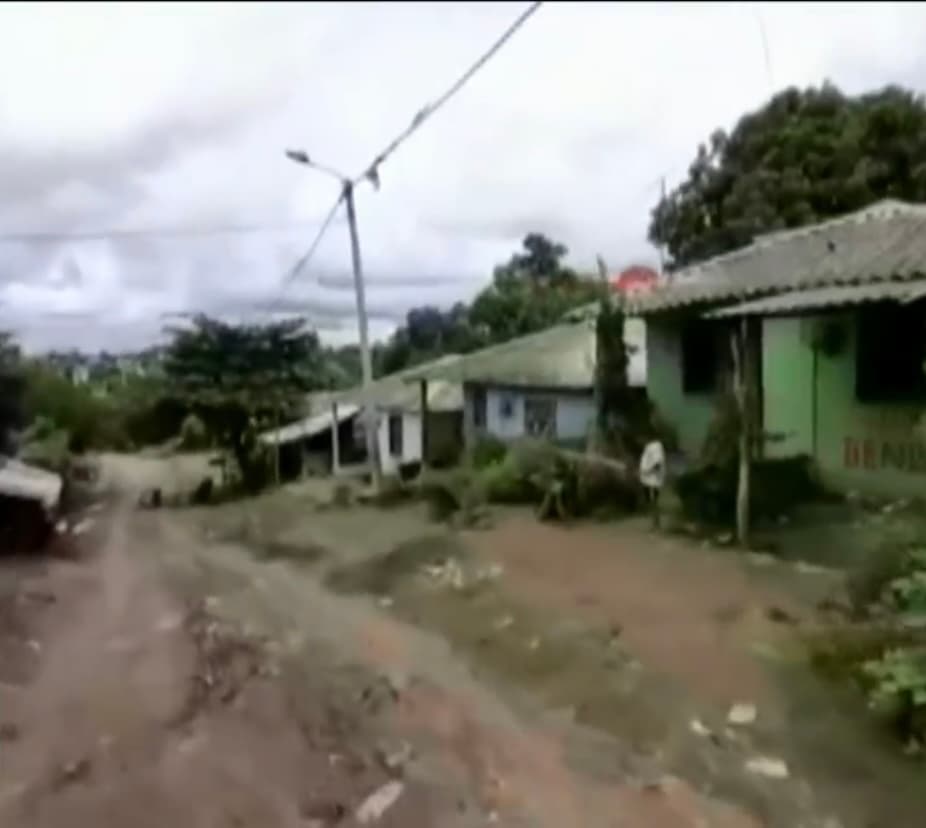 Mientras se atiende el estado emocional del joven, sus amigos y familiares aseguran que las autoridades han cometido varios errores difíciles de perdonar durante el proceso judicial contra el presunto responsable, como el hecho de que la policía no acudió con el Instituto de Bienestar Familiar debido a que se trata de un menor de edad, por lo que al final un juez ordenó su libertad.
<br>