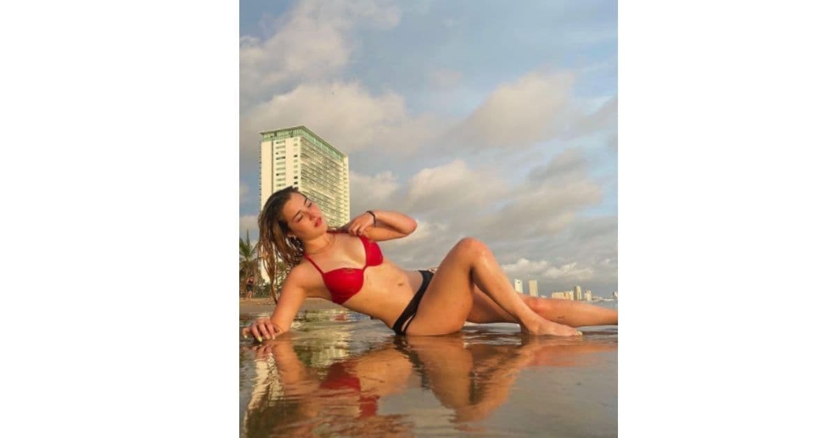 Melenie Villarreal en la playa