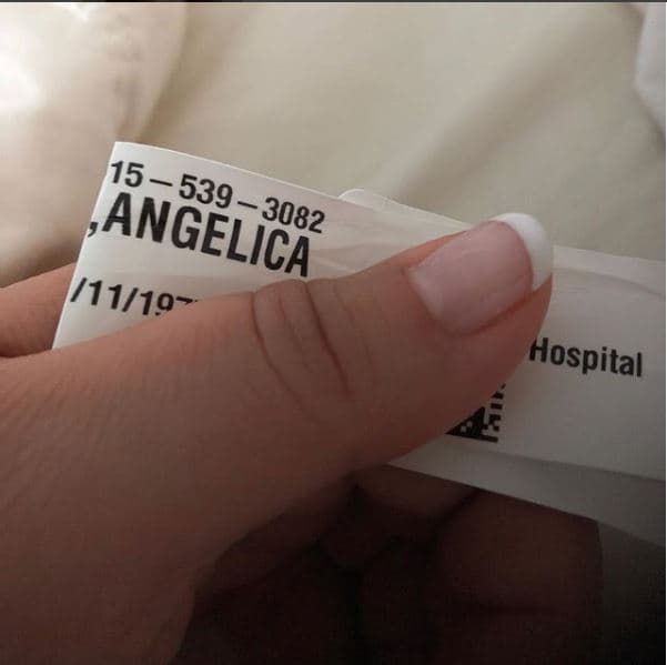 En esta publicación hecha el 28 de enero de 2018, la actriz escribió: "Cuando vas al hospital porque crees que tienes algo que no es normal y el doctor dice: '¡Ah, es solo influenza, vete a tu casa, toma tus medicinas y descansa' [...]".