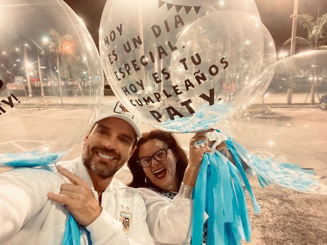 Agregó que su hermano no se podía quedar “de brazos cruzados” cuando no puede tener a su hijo “y encima debe dar una barbaridad de dinero”.