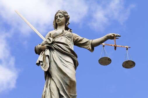 Piden reevaluar exámen de reválida de Derecho en Puerto Rico