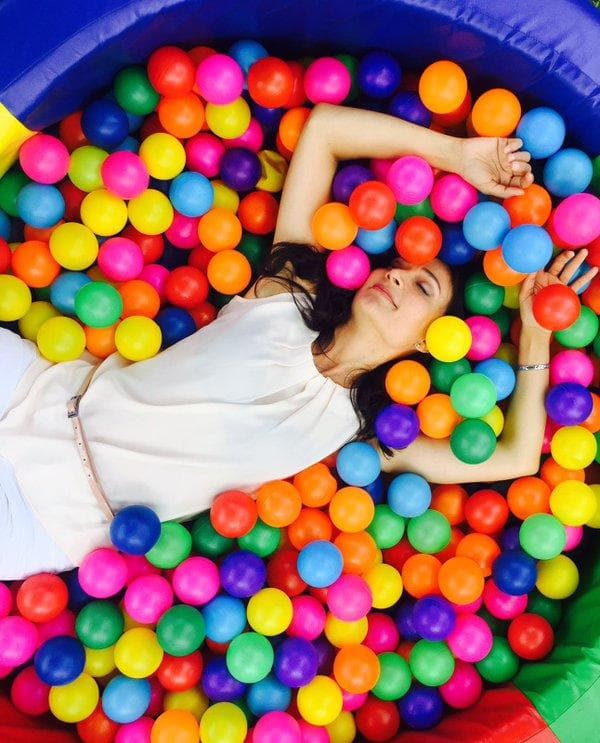 La mejor faceta de la actriz ha sido la de mamá, tiene 2 pequeñas hijas a los que nombró Lucrecia y Mía, de 13 años 7 siete años respectivamente.