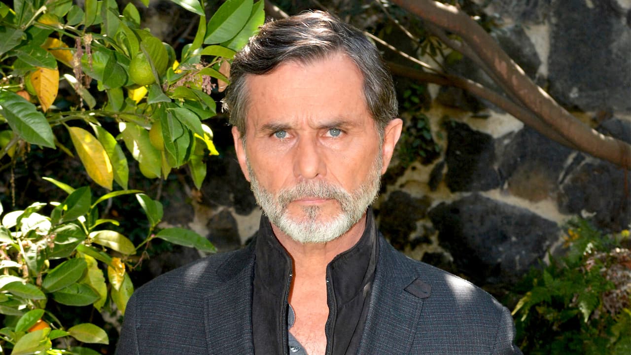 A 2 años y 7 meses de la 
<b><a href="https://www.univision.com/famosos/muere-la-actriz-christian-bach-a-los-59-anos-fotos">muerte de la actriz Christian Bach</a></b>, su viudo 
<b><a href="https://www.univision.com/temas/humberto-zurita">Humberto Zurita</a></b> la sigue sintiendo presente en su día a día.