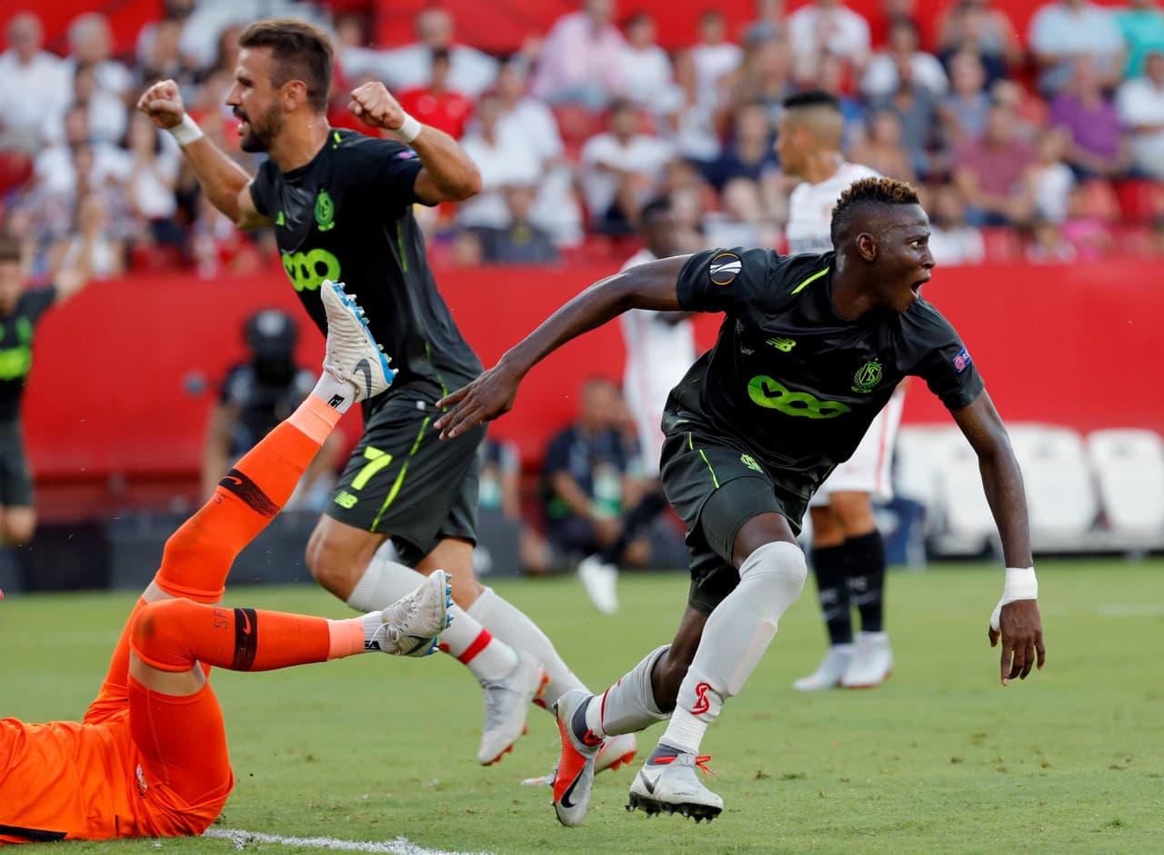 Fue así como llegó al minuto 39 del primer tiepo el tanto de Moussa Djenepo para la igualdad 1-1 para Standard Lieja.