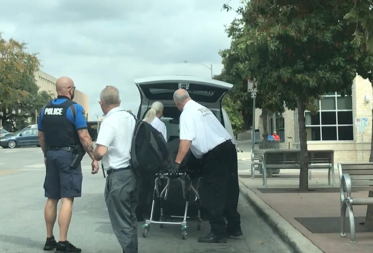 Autoridades investigan asesinato de mujer en el centro de Austin