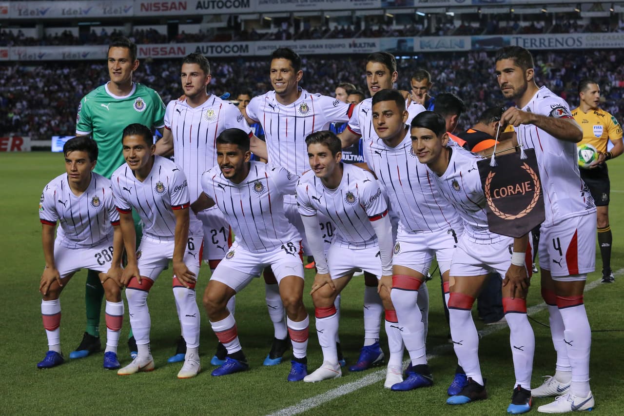 Chivas de Guadalajara formó con estos hombres en busca de cortar la racha de dos derrotas consecutivas antes de enfrentarse al América.