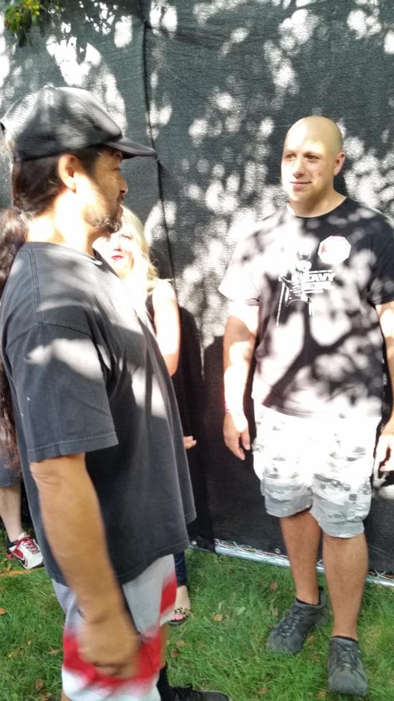 Los integrantes de Metallica: James Hetfield, Lars Ulrich, Robert Trujillo y Kirk Hammett, hicieron vibrar a las miles de personas que asistieron al segundo día del Lollapalooza 2015, ellos no dejaron de rocanrolear a tope. Temas como 'Nothing Else Matters' o 'Enter Sandman' fueron aclamadas por los seguidores quienes abarrotaron el Grant Park en Chicago.