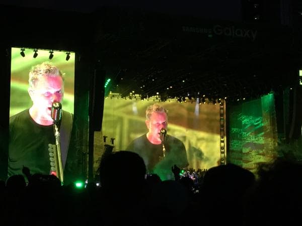 Los integrantes de Metallica: James Hetfield, Lars Ulrich, Robert Trujillo y Kirk Hammett, hicieron vibrar a las miles de personas que asistieron al segundo día del Lollapalooza 2015, ellos no dejaron de rocanrolear a tope. Temas como 'Nothing Else Matters' o 'Enter Sandman' fueron aclamadas por los seguidores quienes abarrotaron el Grant Park en Chicago.