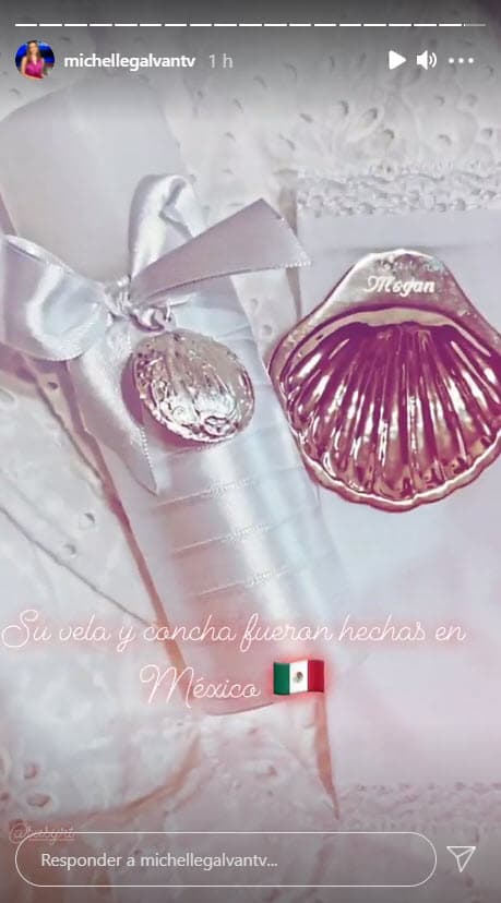 Los 
<b>padrinos</b> fueron Susana Rivera Torres, la mejor amiga de Michelle, y su esposo.
<br>