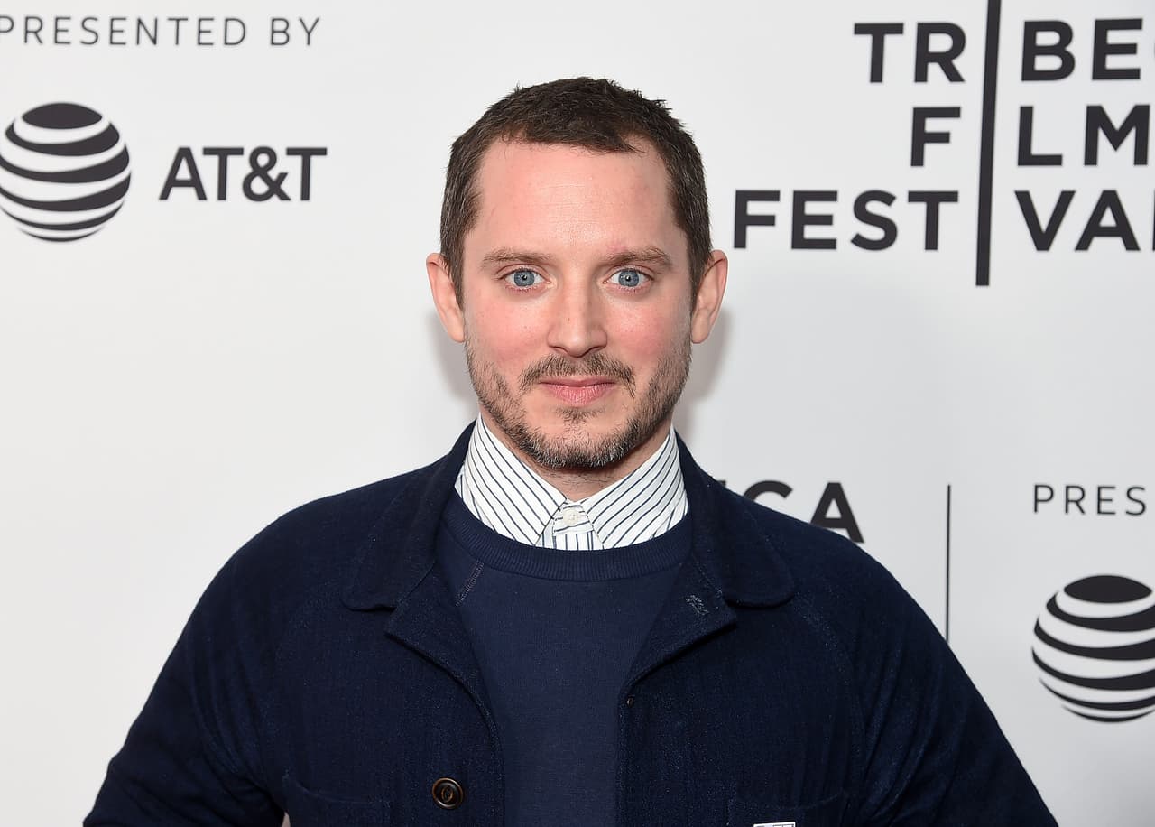 El actor Elijah Wood, famoso por su participación en la trilogía "El Señor de los Anillos", también manifestó su apoyo al demócrata e invitó a sus seguidores a sumarse a los donadores por su campaña en Texas.