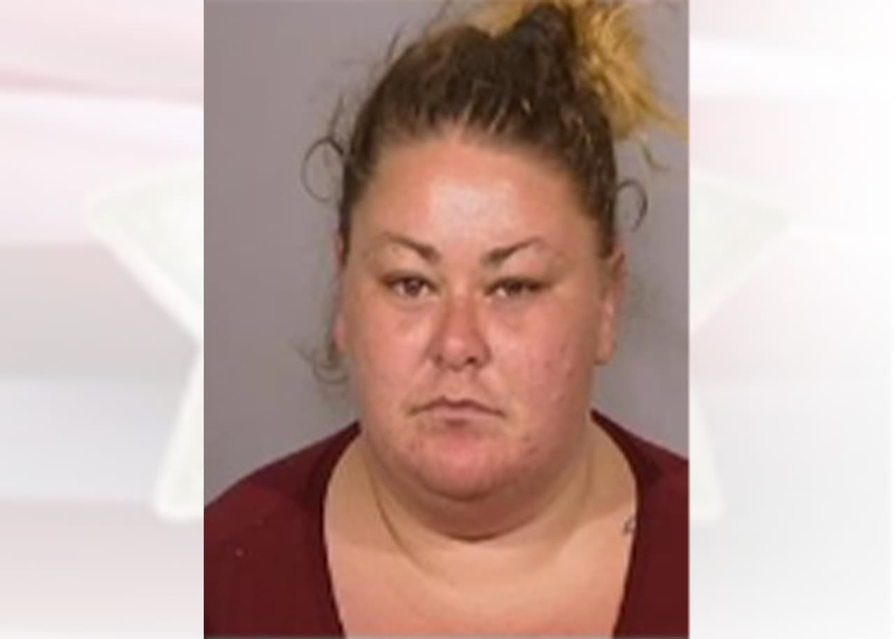 Nombre: Melinda Musgrave
<br>Fecha de Nacimiento: 4/1/1990
<br>Orden de arresto: #19034308