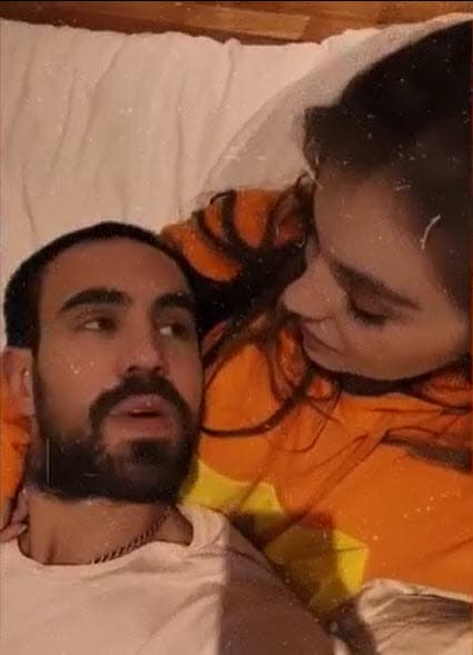 "
<b><a href="https://www.univision.com/shows/mira-quien-baila/besazo-de-sofia-castro-y-su-novio-en-mira-quien-baila-y-el-tiene-esto-que-decir-video" target="_blank">Pablo es un chavo que me entiende</a></b>, que comprende mis tiempos, me apoya al 100 por ciento en todo lo que hago en mi trabajo", platicó.
<br>