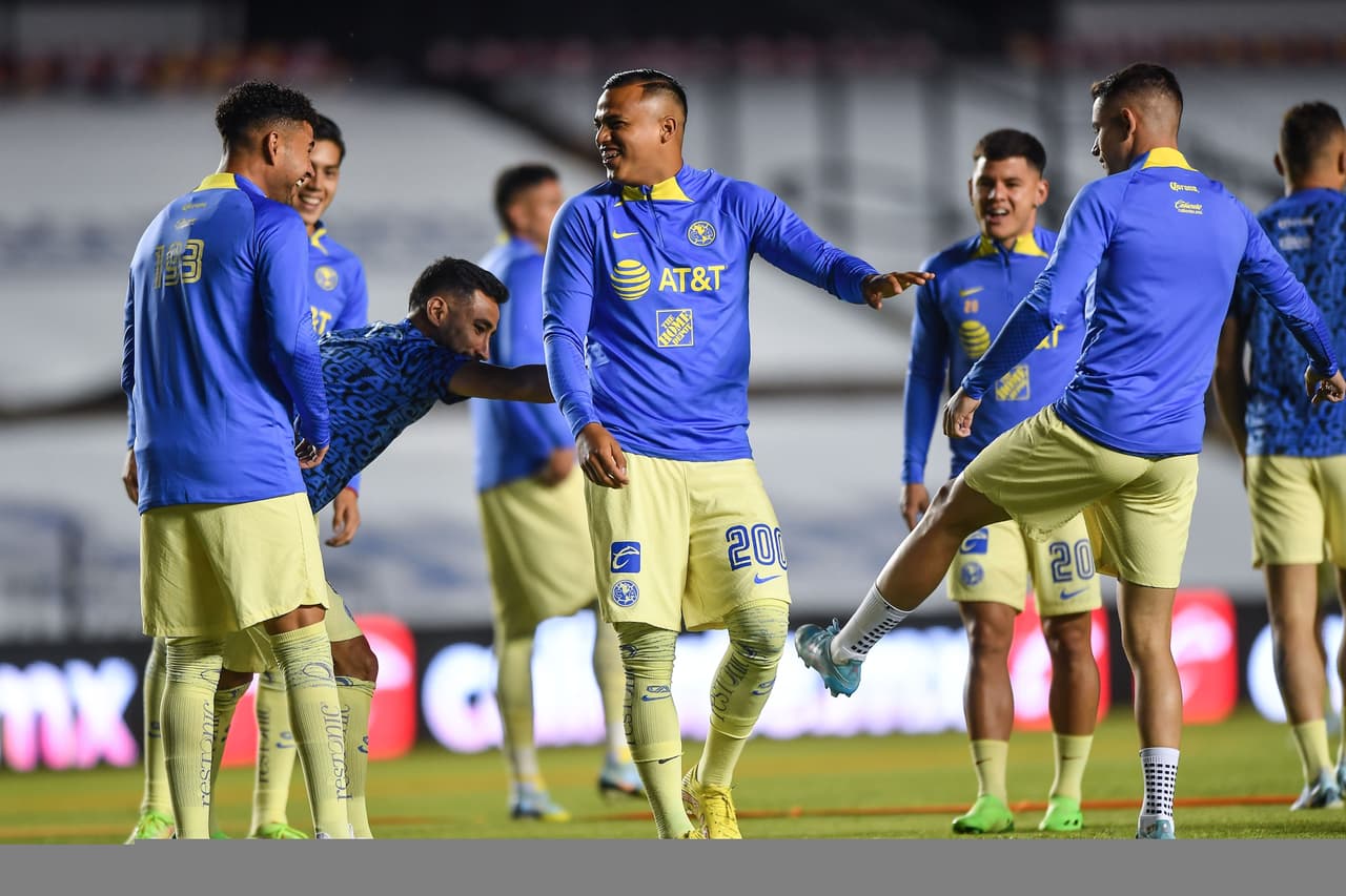 Gracias al solitario gol de Emilio Lara, el América llegó a cinco triunfos consecutivos en el Apertura 2022 y ya es tercer lugar general, mientras que Gallos Blancos no termina por recuperarse en una campaña para el olvido.