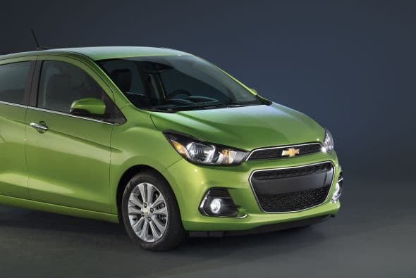 Minicar: Chevrolet Spark 2015- A pocos meses de la llegada del nuevo Chevrolet Spark, este pequeño sigue siendo uno de los más seguros del mercado. Comercializado en 71 mercados alrededor del mundo, sus premisas de confianza están basadas en su construcción con acero ligero y de alta resistencia en un 62 por ciento de la estructura inferior y en un 42 por ciento de la superior.