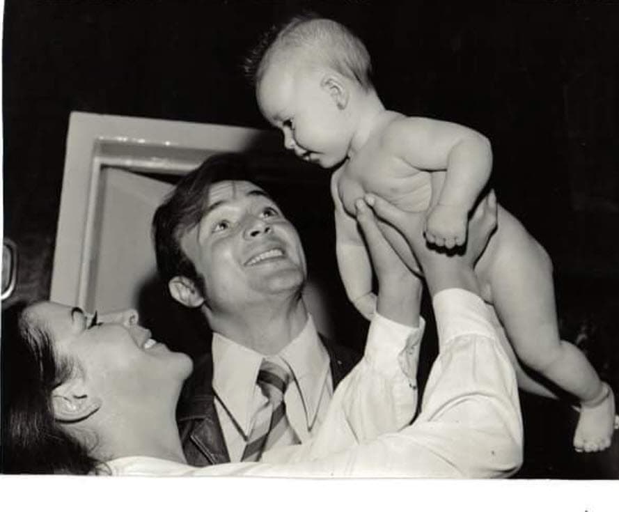 "Una imagen muy triste, muy sorpresiva, muy fuerte; ver a ese hombre grandote, galán, verlo de unos meses a ese día en la forma en que lo encontré, fue una desesperación terrible", dijo con la voz entrecortada. 
<br>