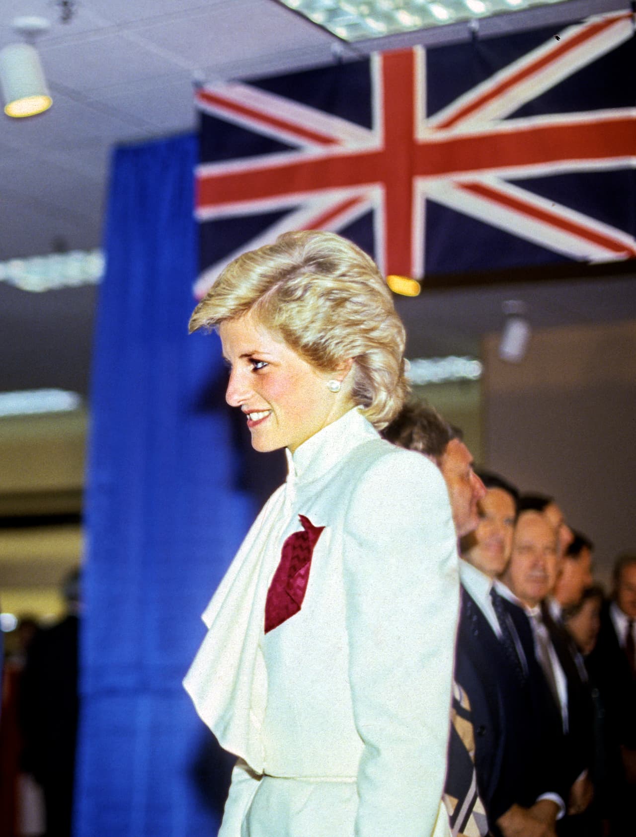 Kerry Taylor Auctions presentó varios lotes reales en su última venta "Passion for Fashion", destacando los vestidos que, según The Grosby Group, Lady Diana usó en la década de los ochenta.