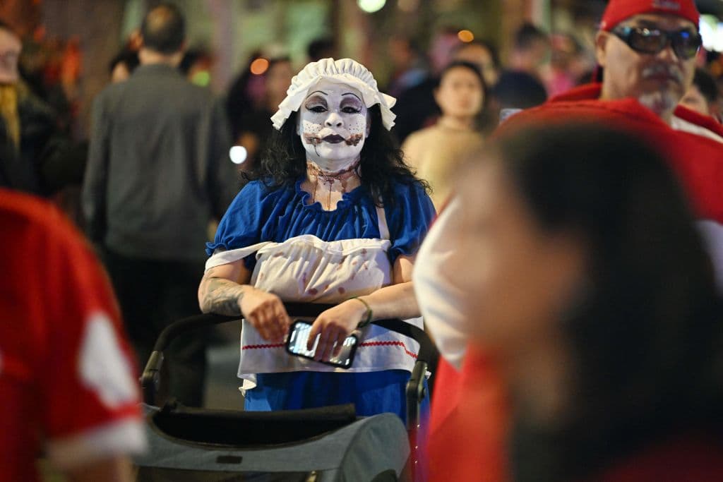 ¿Qué le pasó? Lo único que mostraba esta 'muerta viviente' era la herida en su cuello que le arrancó el aliento.