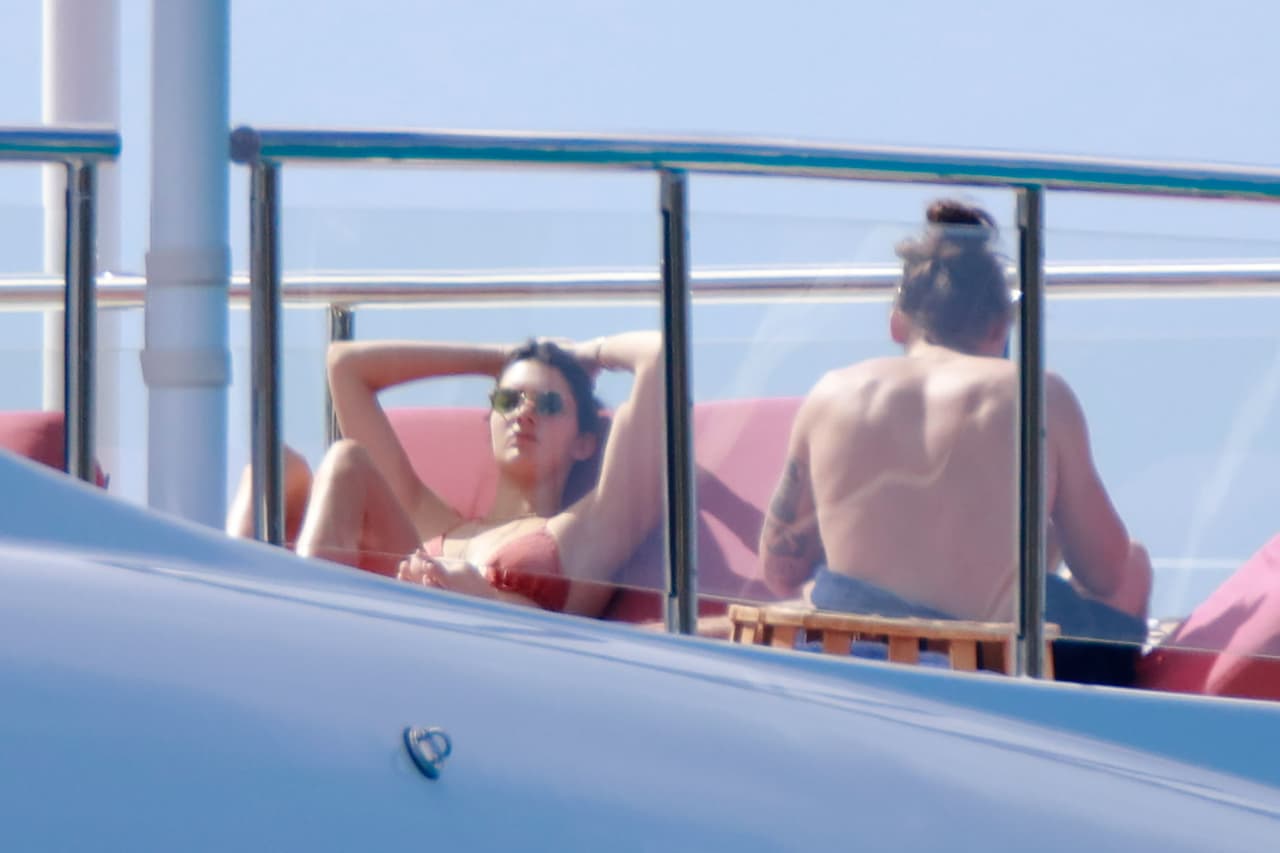 En momentos parecía que Harry no le hacía caso a Kendall.