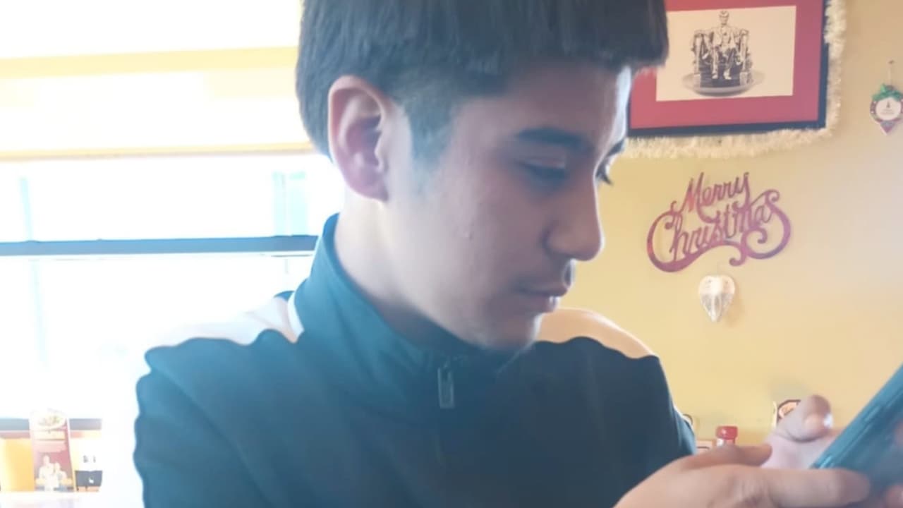 El jueves, a las 9:30am, la familia se reunirá en la funeraria Guardian Angel. Más tarde en la Iglesia San Charles Borromeo, ubicada en 501 de Tidwell Road, Houston, Texas, 77093 a partir de las 11:00am hasta las 12:00pm.