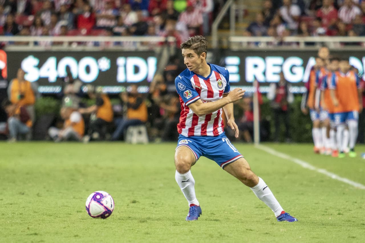 Isaac Brizuela. Será el encargado de crear peligro por la banda.