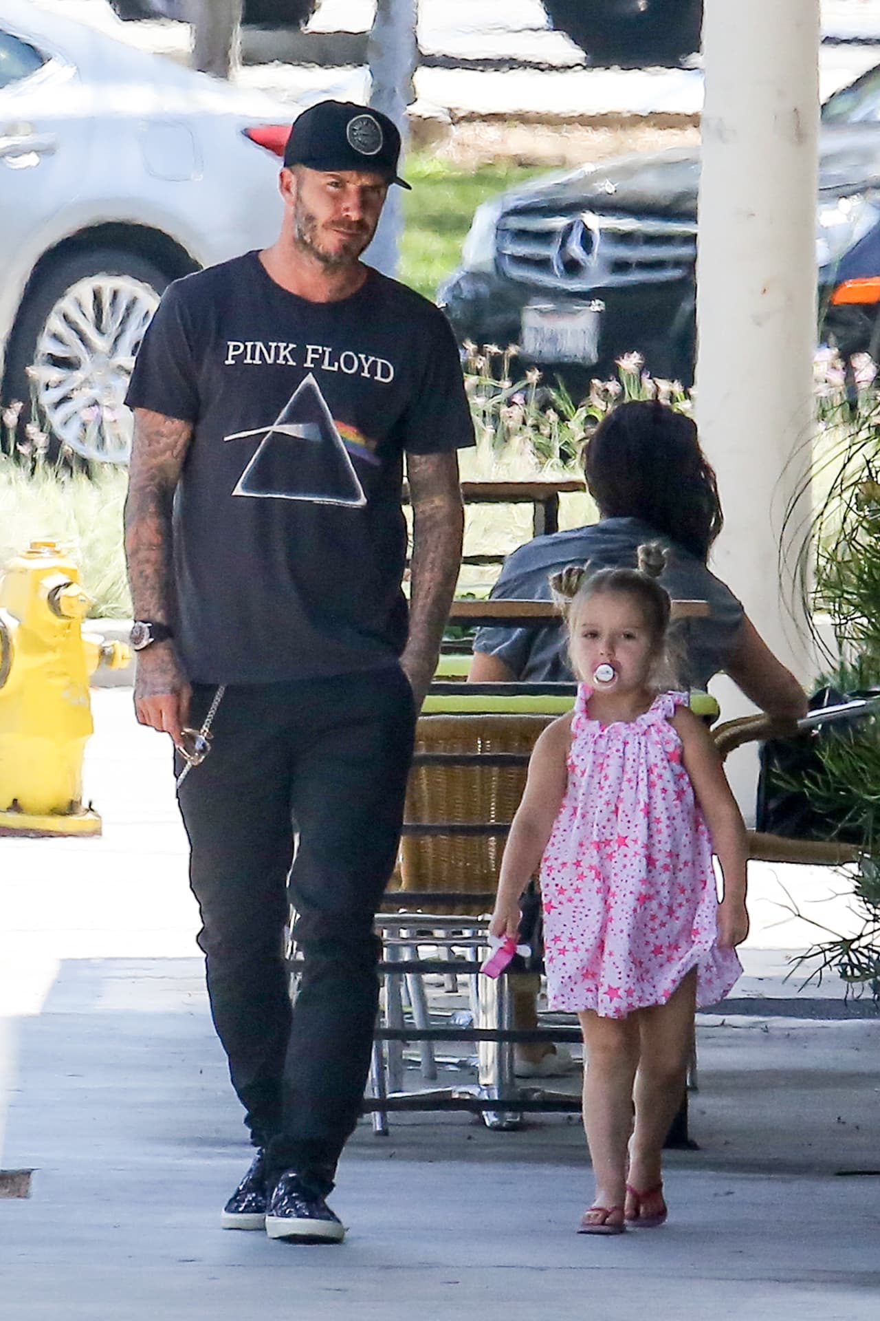 Los citados expertos señalan que usar el chupete a tan avanzada edad podría desarrollar problemas en la dentadura de los niños.