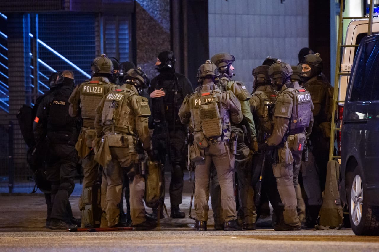 7 víctimas deja tiroteo en un salón de Testigos de Jehová en Alemania; el atacante se quitó la vida