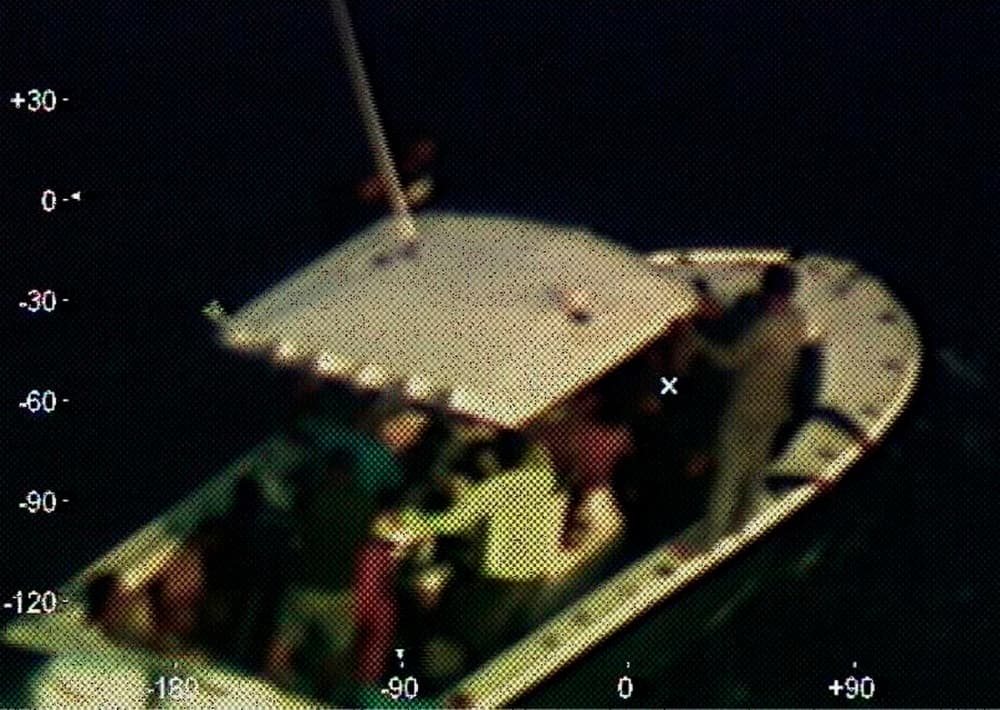 Salen de Cuba en una barca de madera y quedan varados, los auxilian y vuelven a quedar a la deriva