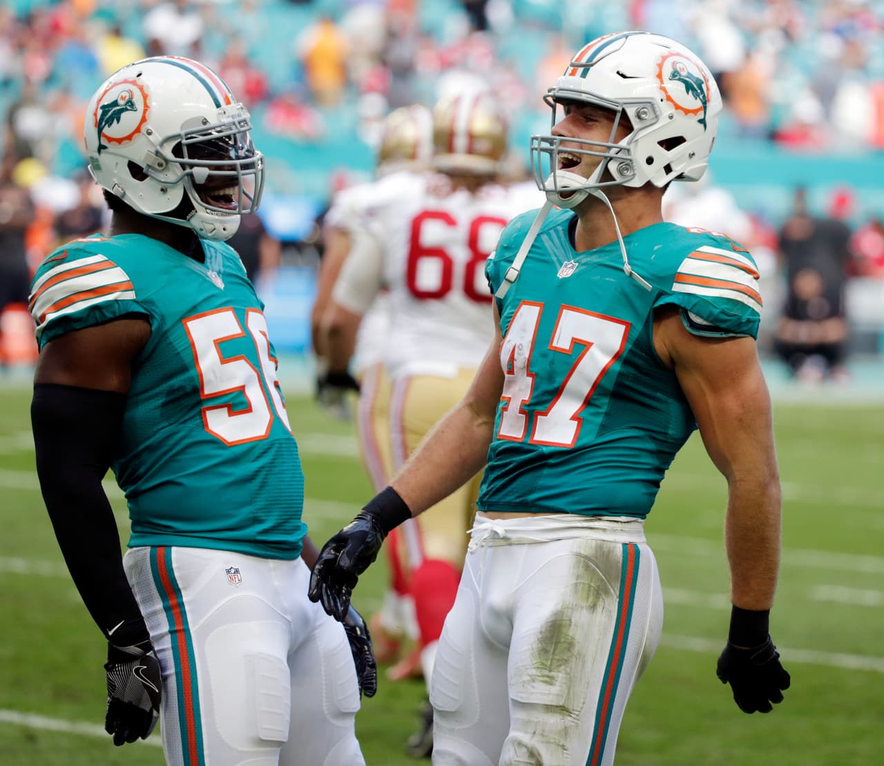 Kiko Alonso firmó una extensión de contrato por tres años con Miami