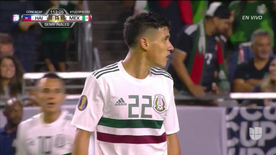 Tiro desviado de Uriel Antuna