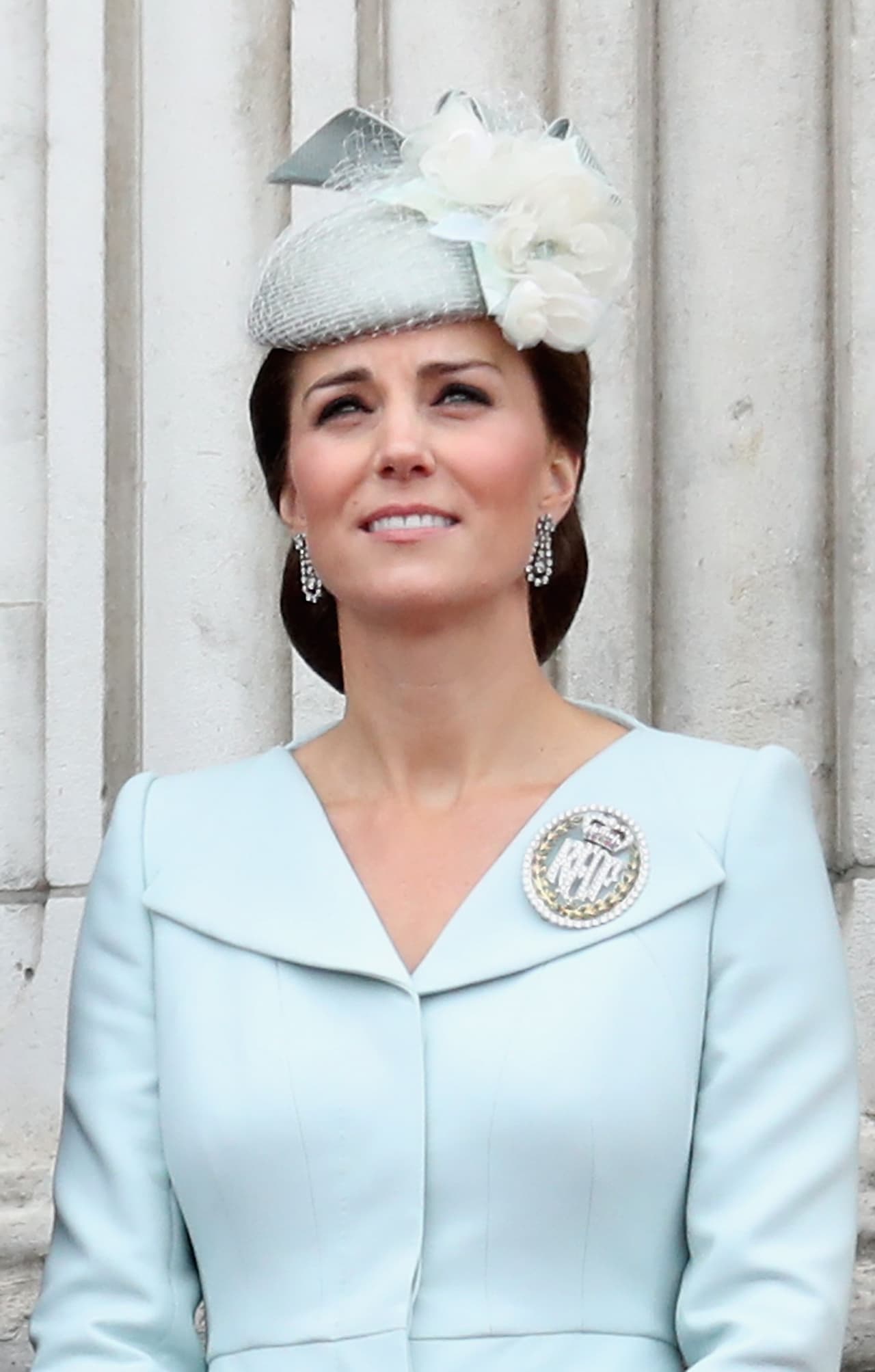 Claro que Middleton no es un cadete, pero un grupo de ellos le otorgó la pieza por su labor como 
<b>comandante aéreo honorario</b> de la organización.