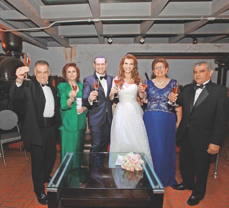 En días pasados, Alan Tacher expresó su gran amor por su esposa Cristy, debido a que llegaron a un aniversario más de matrimonio.