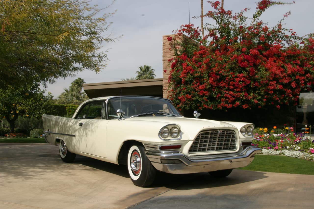 Biden también recuerda que una de las ventajas de que su padre fuera vendedor de carros era que constantemente llevaba diferentes modelos a casa. Uno de estos fue un Chrysler 300D, con tan solo 7,000 millas en el odómetro, que usó para ir a su promoción de secundaria.
