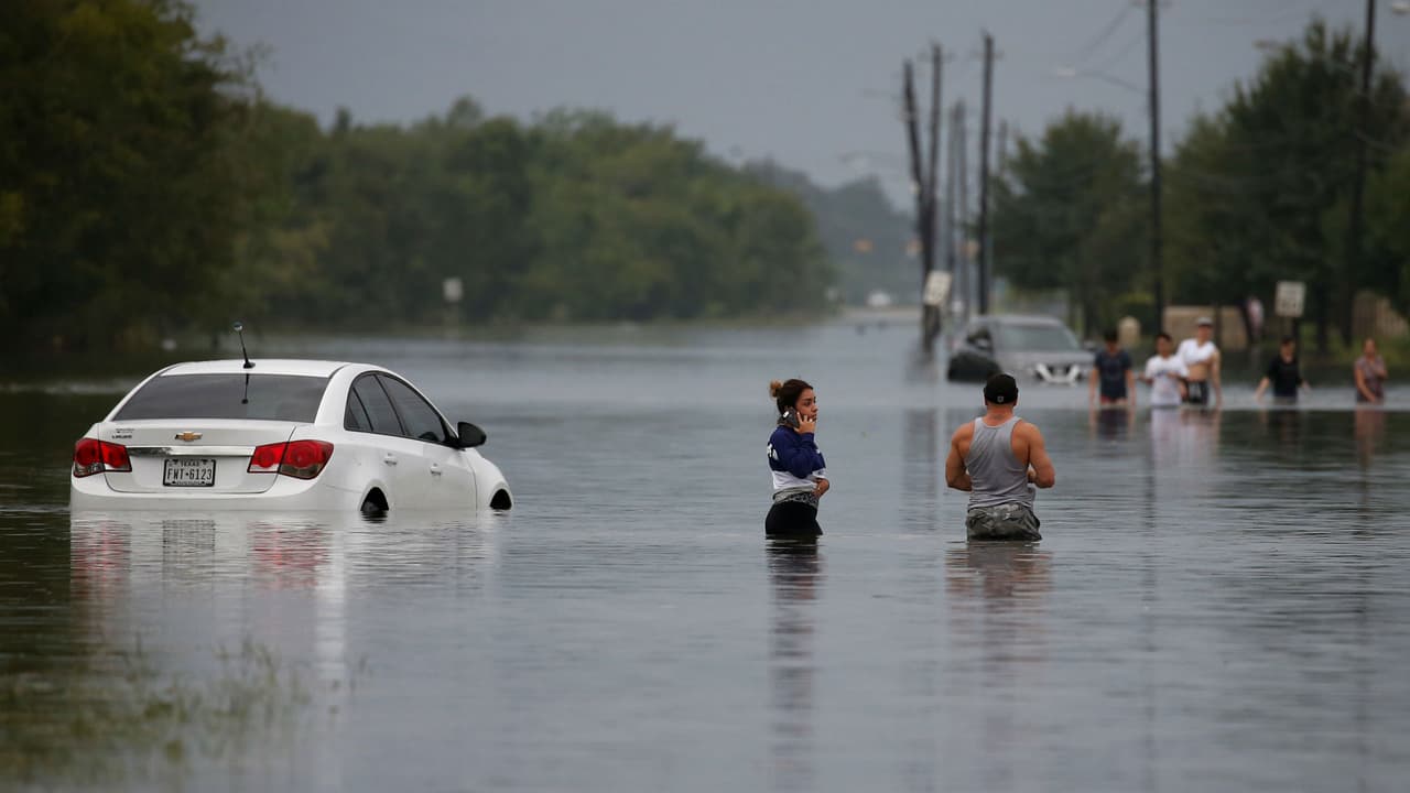“Ante la naturaleza todos somos iguales”, asegura el intérprete del corrido para los damnificados por Harvey