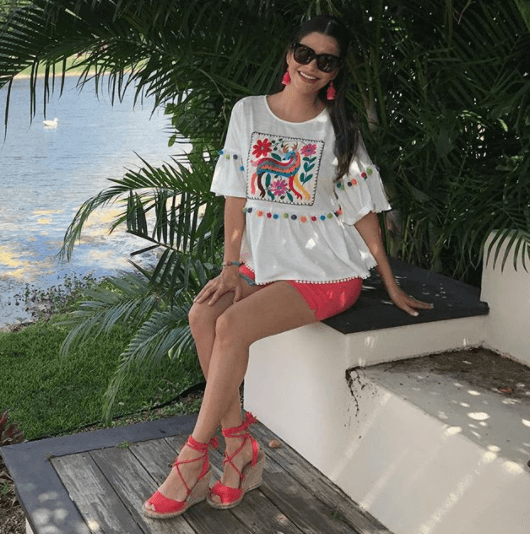 Este tipo de blusas son una buena opción para sentirse cómoda y relajada durante los fines de semana.