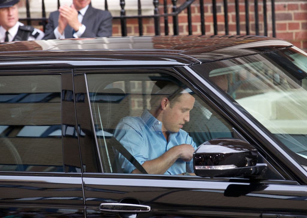 También tiene refrigerador para bebidas y un sistema de sonido Meridian, detalla la casa de subastas.
<br>