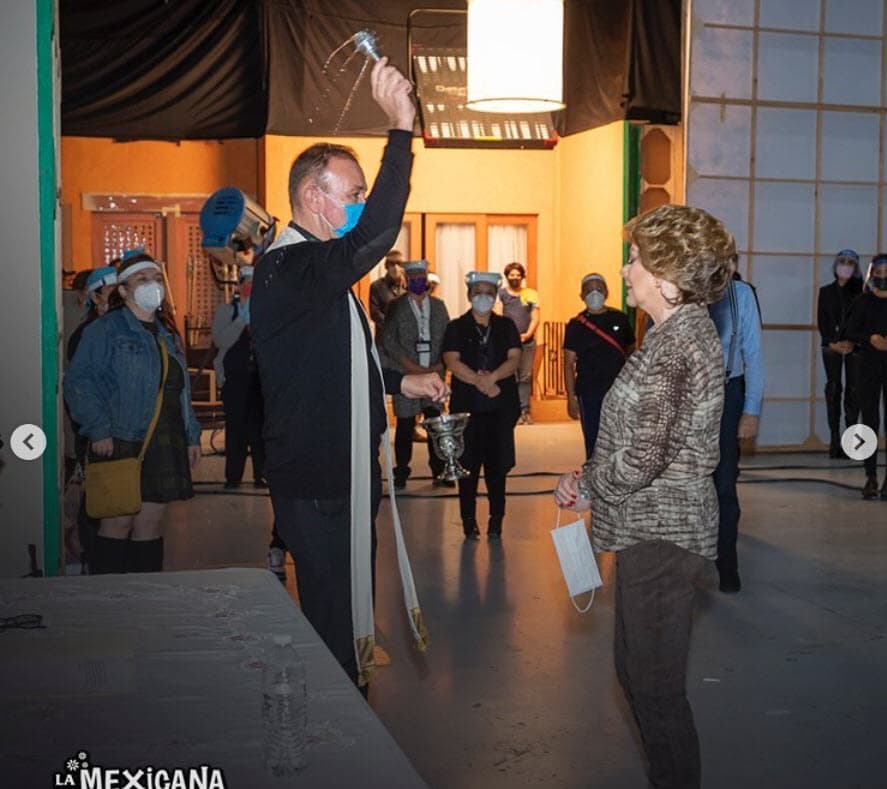 "Hay normas qué seguir, y esas normas son bastante estrictas, está enorme el catálogo que nos mandaron del protocolo", indicó.
<br>