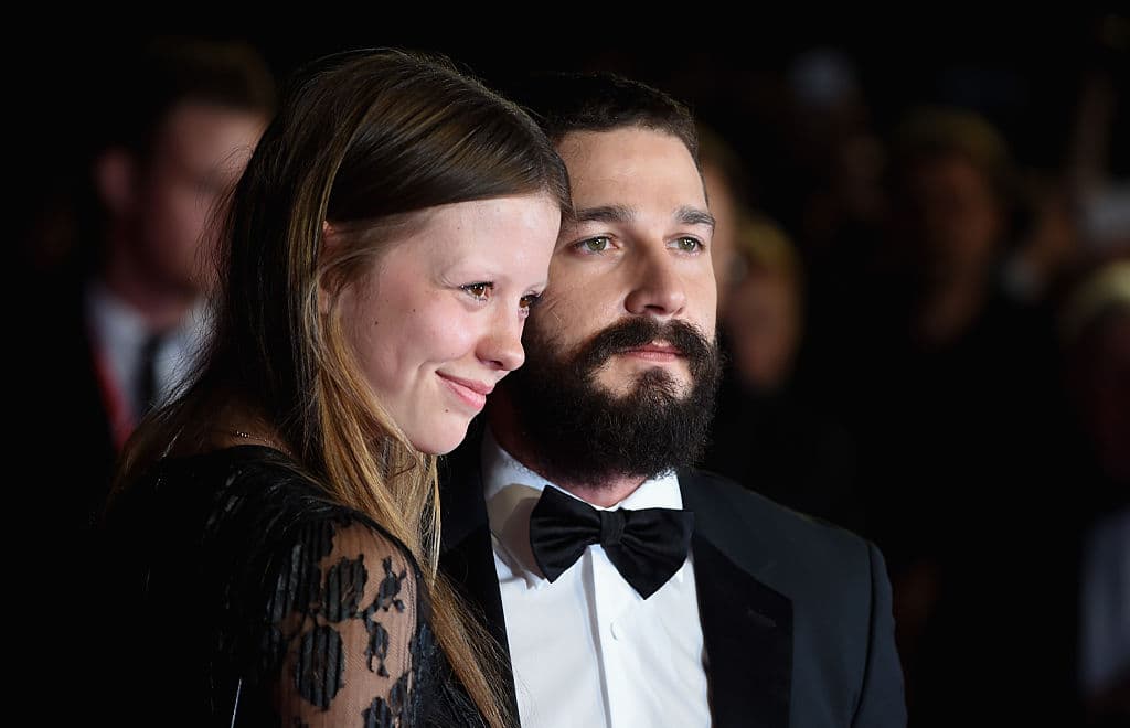Shia LaBeouf se casa en Las Vegas con su novia Mia Goth