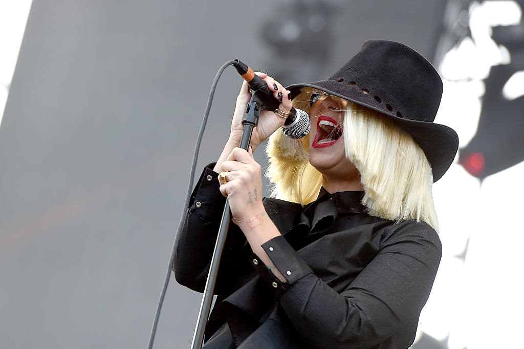 Sia celebra su sexto año sobria