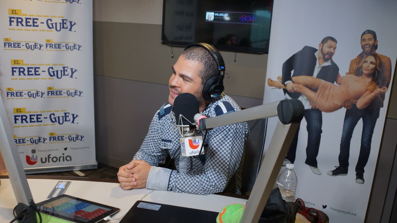 <b><a href="http://www.univision.com/temas/la-bronca">La Bronca</a></b> y 
<b><a href="http://www.univision.com/temas/el-tambochi">El Tamboch</a></b>i recibieron a 
<b><a href="http://www.univision.com/temas/marco-de-la-o">Marco de la O</a></b> y 
<b><a href="http://www.univision.com/temas/humberto-busto">Humberto Busto</a></b> en cabina parara hablar acerca de 
<b><a href="http://www.univision.com/temas/el-chapo-exclusivo">'El Chapo'.</a></b>