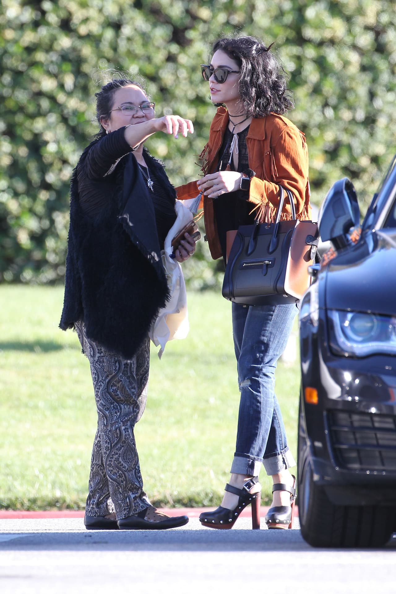 Vanessa en la funeraria.