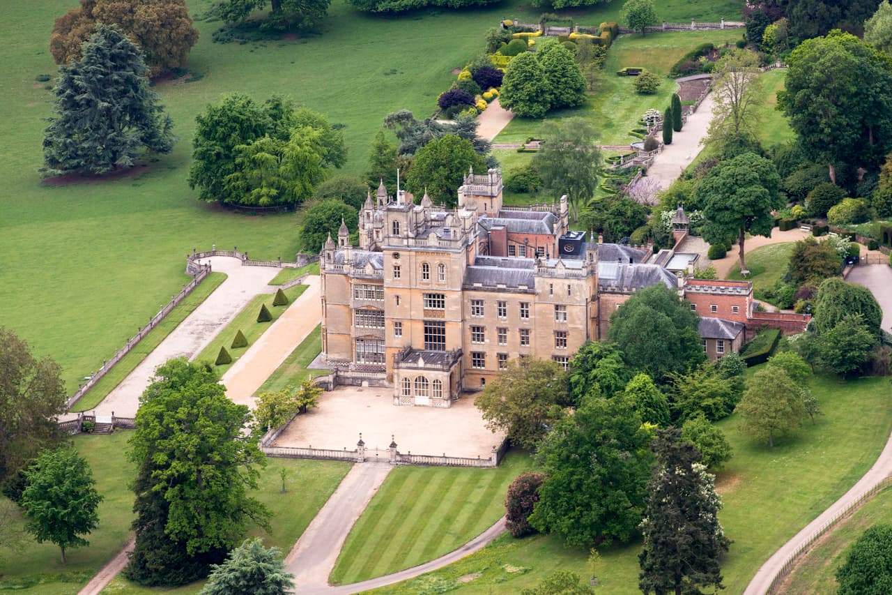 Vista aérea de la residencia Englefield. Aquí será la ceremonia y luego los invitados irán a la residencia de los Middleton para la recepción y la fiesta.