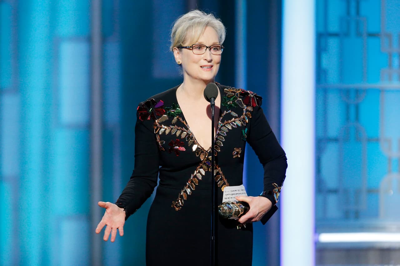 Al recibir un premio por su trayectoria, Meryl Strip criticó a Donald Trump por la manera en la que se burló de un periodista discapacitado durante su campaña presidencial. Además, recordó un consejo que le dio su amiga Carrie Fisher.