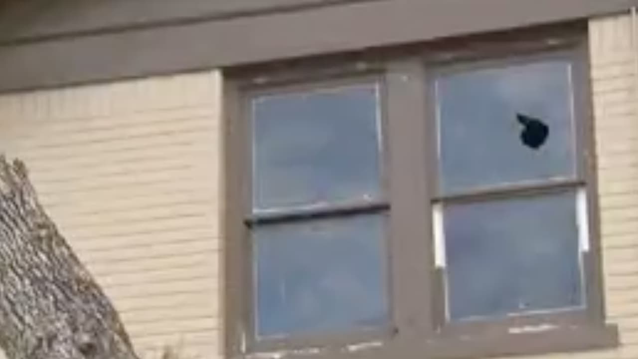 Lucio ha recibido apoyo de activistas y de la comunidad. Los esfuerzos para detener la ejecución también han recibido el apoyo de la estrella Kim Kardashian West y de varios miembros del jurado de su juicio, que ahora expresan dudas sobre su condena.
<br>