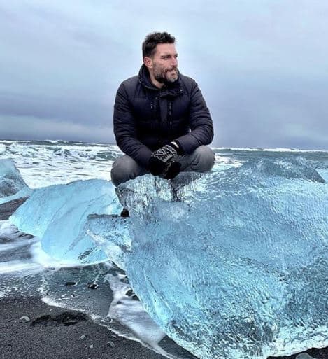 “Sí, estoy saliendo hace cinco meses con una nueva chica, con una nueva muchacha con la que estoy muy ilusionado", indicó Julián.