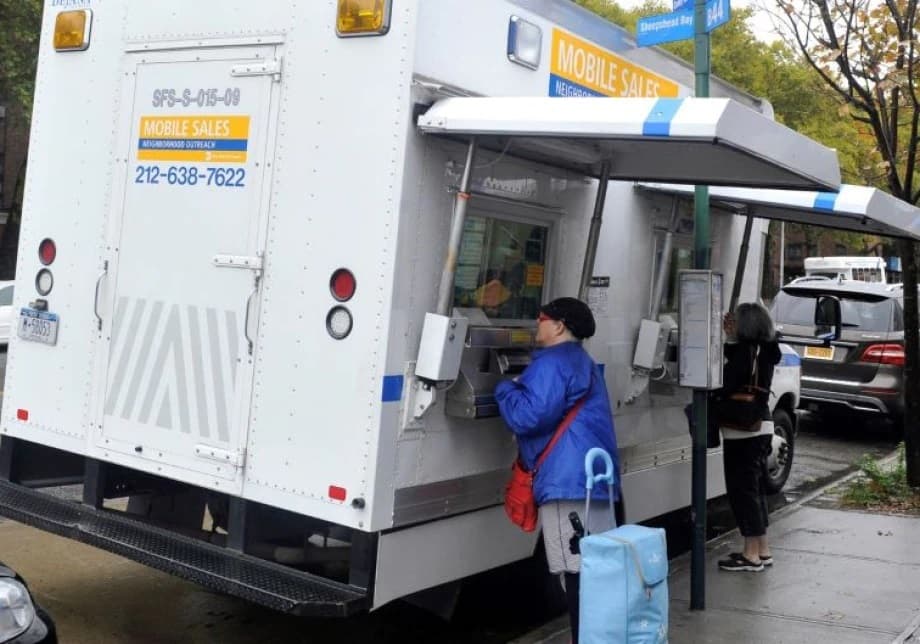 Instala MTA módulo móvil para trámites de MetroCard en los cinco condados de Nueva York