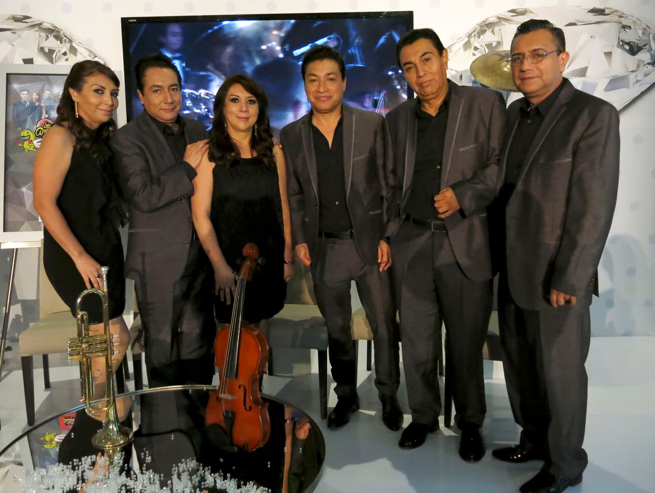 La tarde de este 1 de abril Los Ángeles Azules anunciaron que están de luto, debido a la muerte de Martha Avante Barrón, una de las fundadoras de la agrupación.
<br>