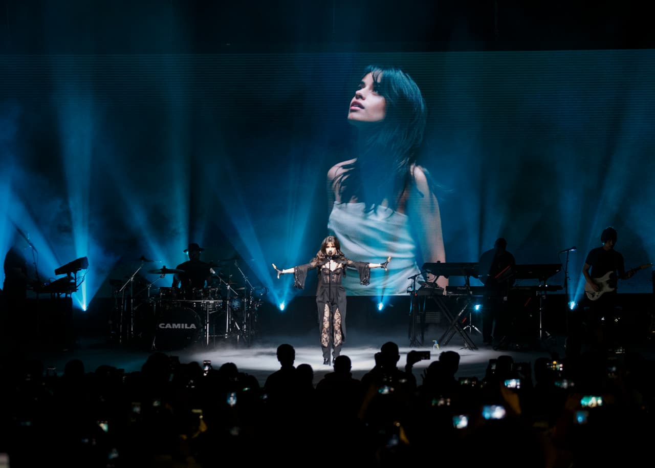 Comenzaron una nueva vida, pero les hacía falta el jefe del hogar. Como a don Alejandro le negaron la visa, el hombre se desesperó y 
<b>cruzó nadando el río Bravo</b> para llegar junto a su familia, aunque indocumentado, una situación que corrigió tiempo después.